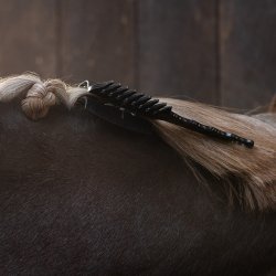 QHP grzebień do zaplatania grzywy z klipsem czarny