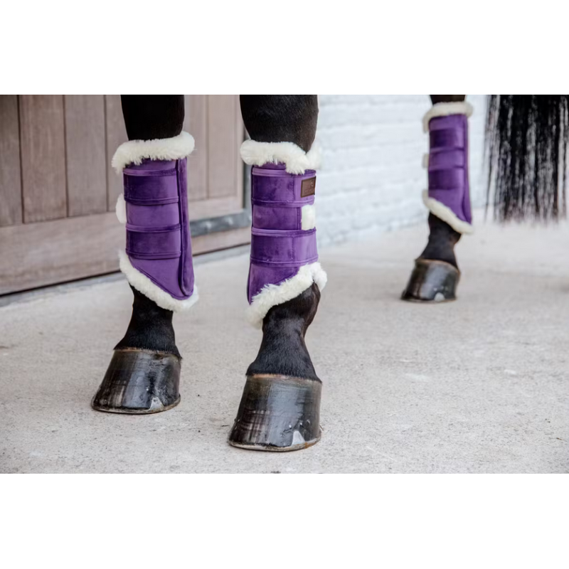 Kentucky ochraniacze Turnout Velvet Conrast z futrem purple